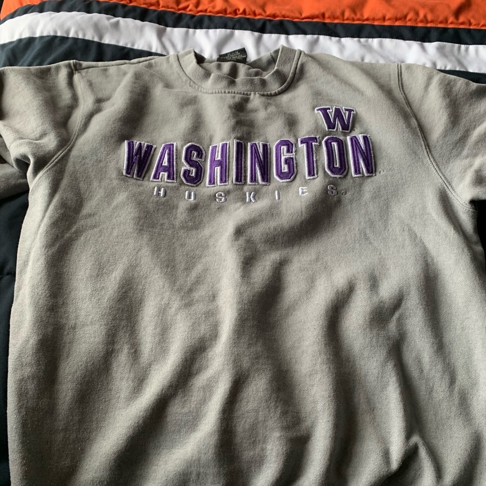 Washington huskies sweat shirt